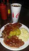 Irv's Bbq food