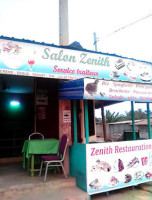 Salon Zénith inside