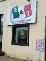 E T Pizza food