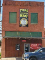 Texas Underground Bbq outside