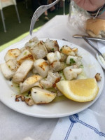 Chirrigito Rompeolas food