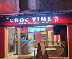Croc Time food