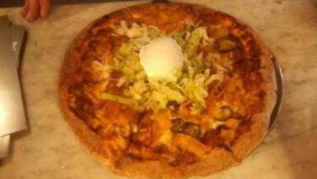 Crazy Elk Pizza food