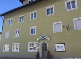 Gasthof Neumeyer outside