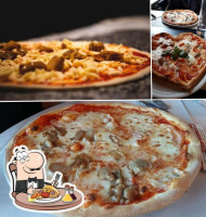 Pizzeria King food