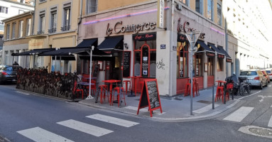 Brasserie Le Commerce outside
