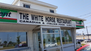 White Horse Restaurant outside