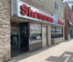 Shawarma Palace outside