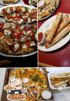 Me-N-Ed's Pizza Parlor food