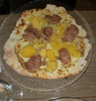 Pizzeria Sacha food