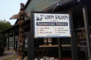 Loon Saloon outside