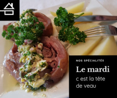 L' Auberge Du Château De Biron food
