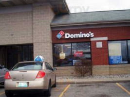 Domino's Pizza outside