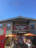 Haute Enchilada Cafe, Gallery Social Club outside