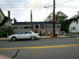 Highspire Diner outside