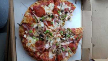 Nina's Italian Pizza food