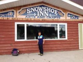 Snowshoe Inn Cafe /craft Shop food