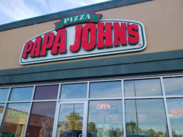 Papa John's Pizza outside