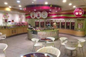 Menchie's Sunrise Plaza food