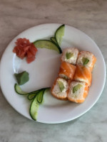 L&y Sushi Aulnay food