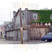 Pier 44 Restaurant outside