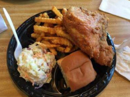 Tom's Chicken Shack food