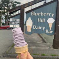 Blueberry Hill Dairy outside