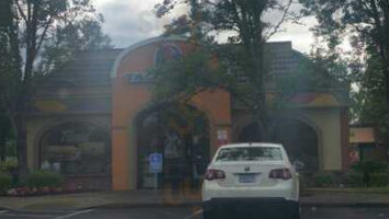 Taco Bell outside