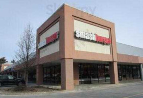 Smashburger outside