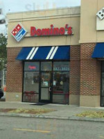 Domino's Pizza outside