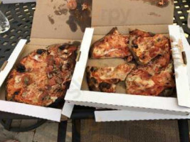 Slyce Coal Fired Pizza Company Highwood food
