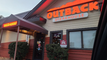 OutBack Steakhouse outside