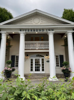 Riverbend Inn&Vineyard outside