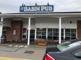 The Basin Pub outside