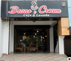 Bean's Cream Cafe Lounge inside