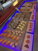 Le Sushi D'Or food