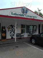 Lakeside Creamery outside
