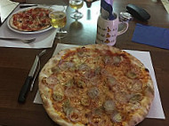 Pizza E Piu food