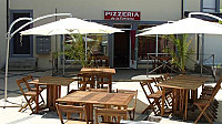 Pizzeria de la Fontaine inside