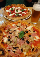 Pizzeria Da Livio Di Cavaliere Carmela food