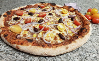 Top Pizza Montmelian food