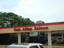 Oak Alley Saloon outside