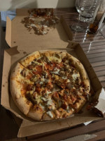 Domino's Pizza Betton food