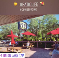 Union Lake Tap And Grill food