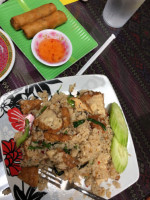 Grandmas Thai Cuisine food
