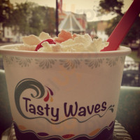 Tasty Waves Frozen Yogurt Cafe food