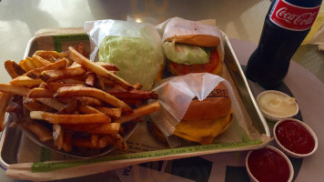 Burgerfi inside