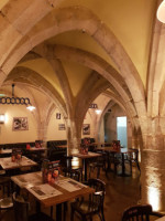 Café Leffe Besançon inside