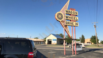 Wagon Wheel Drive In outside