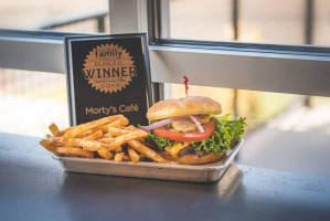 Morty's Cafe: Logan food